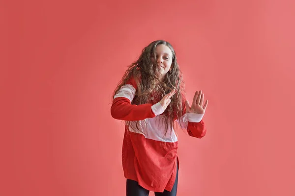 Young Urban Woman Dancing Red Background Modern Slim Hip Hop — Stock Photo, Image