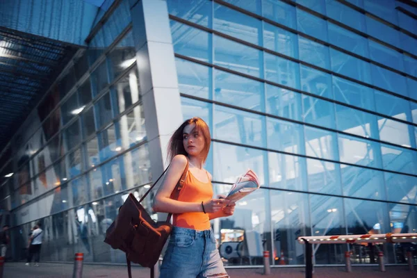 Young Beautiful Girl Backpack Her Shoulders Standing Street Airport She — 스톡 사진