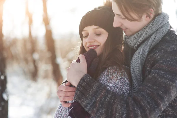 Couple Has Fun Laughs Kiss Young Hipster Couple Hugging Each — Stock Photo, Image