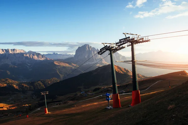 Gotowi Gości Kolejka Linowa Stojąca Wzgórzach Dolomitach Seceda — Zdjęcie stockowe