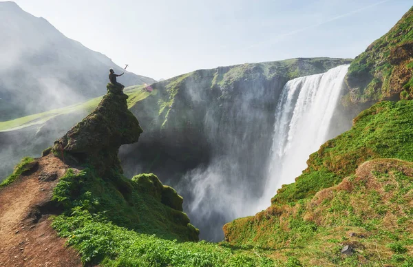 Wielkiego Wodospadu Skogafoss Południe Islandii Pobliżu Miasta Skogar Sceny Dramatyczne — Zdjęcie stockowe