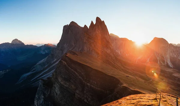 Fondo Increíble Paisaje Excepcional Las Majestuosas Montañas Dolomita Seceda Durante — Foto de Stock