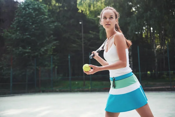 Beautiful Woman Wearing Sportswear Tennis Ball — 스톡 사진