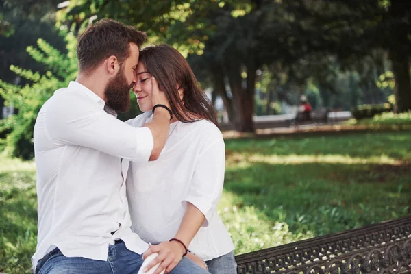 Een Goed Paar Buitenshuis Tijd Doorbrengen Twee — Stockfoto