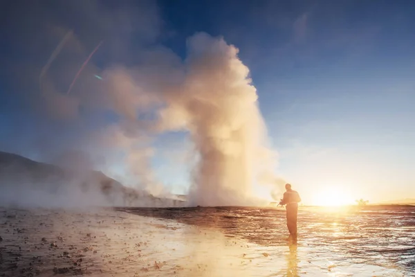 Eruption Strokkur Geyser Iceland Winter Cold Colors Sun Lighting Steam — Stock Photo, Image