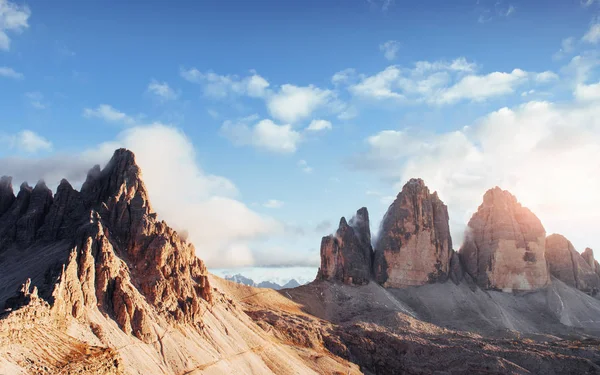 Grandes Montanhas Paternkofel Tre Chime Uma Imagem Com Nevoeiro Céu — Fotografia de Stock