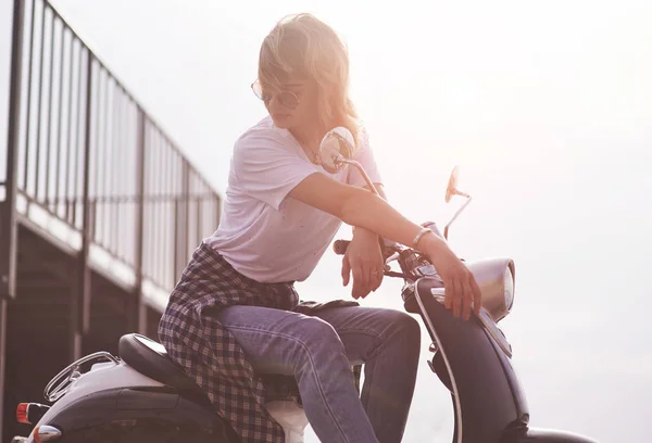 Portrait Beautiful Girl Hipster Sitting Black Retro Scooter Smiling Posing — 스톡 사진