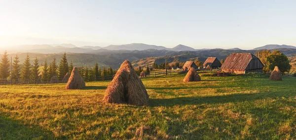 Majestátní Západ Slunce Horách Landscape Carpathian Ukrajina — Stock fotografie
