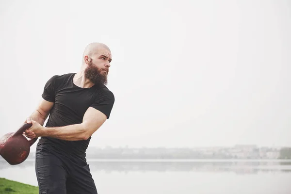 Bearded Young Man Engaged Outdoor Sports — Stok fotoğraf