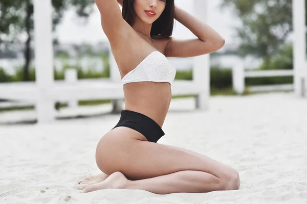 Beautiful Woman Tanned Skin Swimsuit Sits Sand — 스톡 사진
