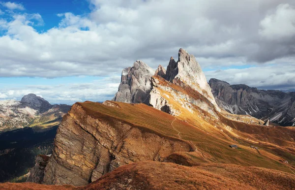 Beleza Extrema Colinas Pendentes Das Montanhas Dolomite Seceda Durante Dia — Fotografia de Stock