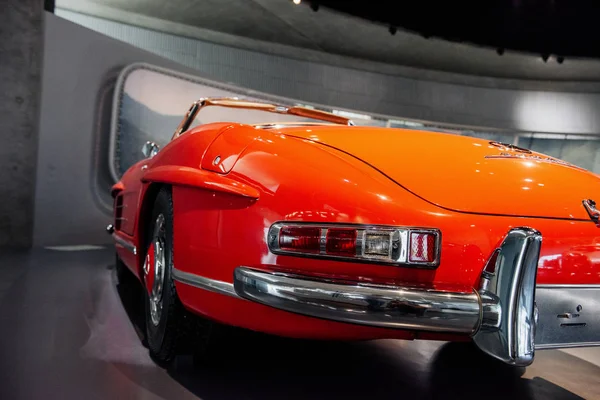 Stuttgart Germany October 2018 Mercedes Museum Back Orange Colored Vintage — Stock Photo, Image