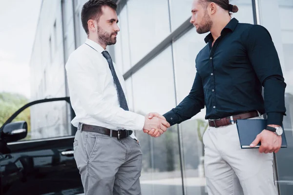 Two Old Friends Businessmen Sign New Agreement Informal Setting Office — Stock Photo, Image