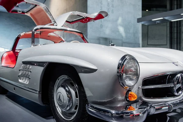 Stuttgart Deutschland 2018 Mercedes Museum Wunderschönes Stück Klassik Weißes Retro — Stockfoto