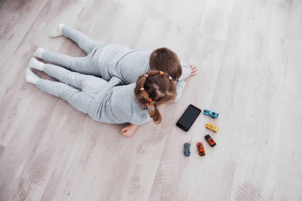 Högst Upp Barn Som Använder Digitala Prylar Hemma Broder Och — Stockfoto