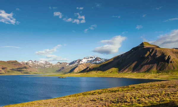 Lago Cratera Área Landmannalaugar Reserva Natural Fjallabak Islândia — Fotografia de Stock