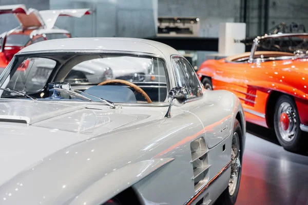 Left Side Gorgeous White Glossy Vintage Car Another Vehicles Background — Stock Photo, Image