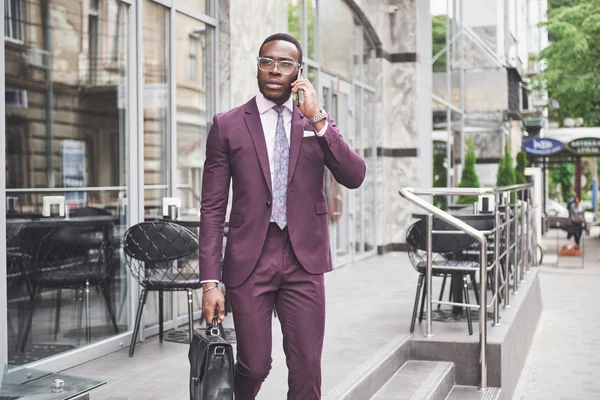 Portrait Young Beautiful African American Businessman Briefcase Business Meeting — Stock Photo, Image