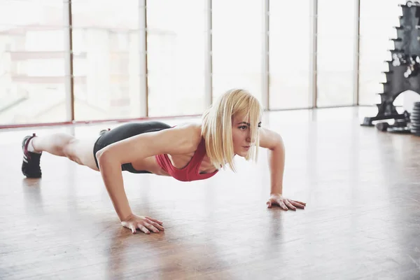 Aktives Mädchen Fitnessstudio Konzept Workout Gesunder Lebensstil Sport — Stockfoto