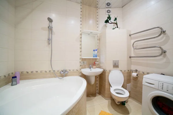 Interiér moderních evropských sprcha — Stock fotografie