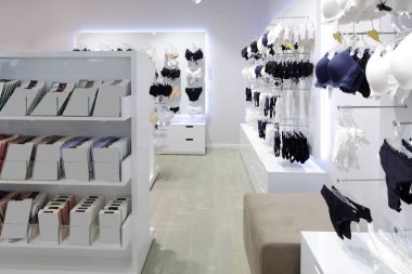 iç parlak iç giyim mağazası