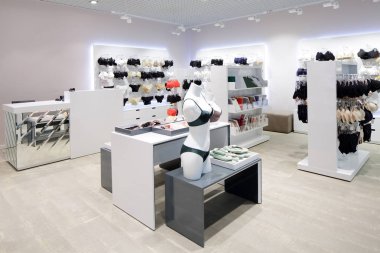 iç parlak iç giyim mağazası