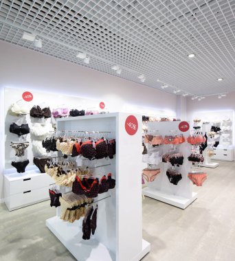 iç parlak iç giyim mağazası