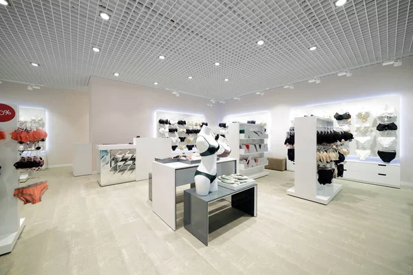 iç parlak iç giyim mağazası