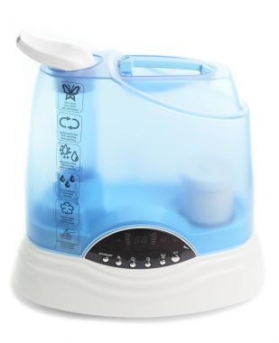 nemlendirici izole beyaz arka plan üzerinde