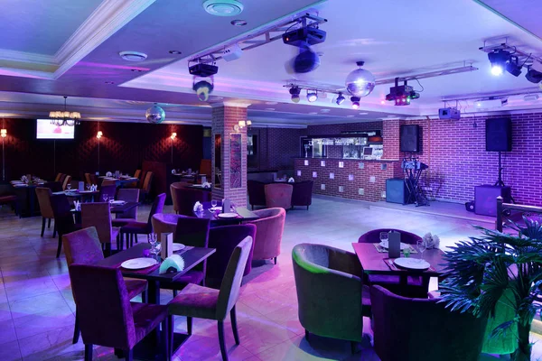 Bellissimo interno del night club europeo — Foto Stock