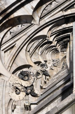 Doumo milan heykelleri Gotik tarzı