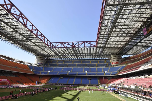 Multifunctioneel stadion San siro — Stockfoto