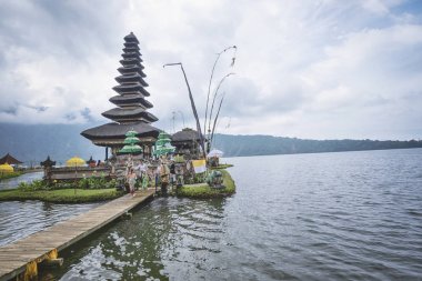 ULUN Danu Bratan Hinduizm Tapınağı