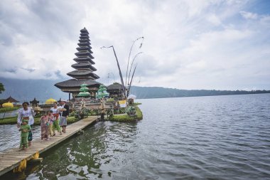 ULUN Danu Bratan Hinduizm Tapınağı