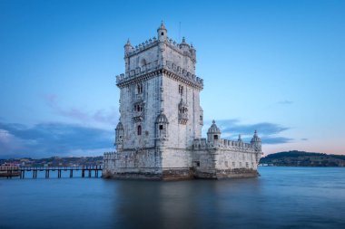 Lizbon, Portekiz 'deki Tagus Nehri üzerindeki Belem Kulesi.