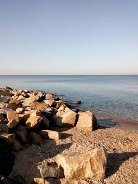 Vacker Utsikt Över Havet Och Stenar — Stockfoto