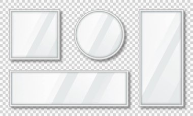 Gümüş çerçeveli bir ayna seti. Bulanık cam efektli gerçekçi aynalar. Şeffaf arkaplanda ayna yüzeyi