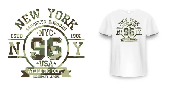 迷彩質感のミリタリースタイルのTシャツデザイン シャツプリントのためのスローガンとニューヨーク市のタイポグラフィ グラフィックプリントを施したホワイトのTシャツモックアップ ベクトル — ストックベクタ