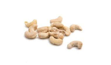 fındık üzerinde beyaz izole