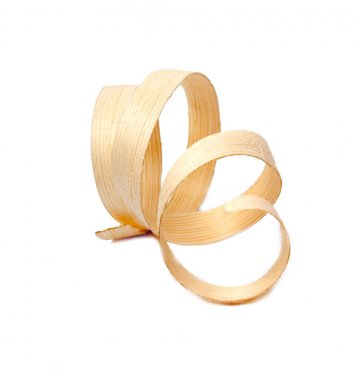 Talaş veya ahşap kesimler üzerinde beyaz izole