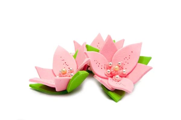 分離されたケーキ装飾的なバラの花 — ストック写真