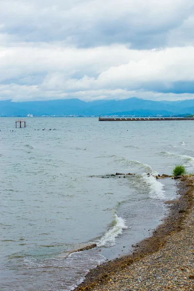 Biwa-ko See stürmisches Wetter Wolken Ufer v — Stockfoto