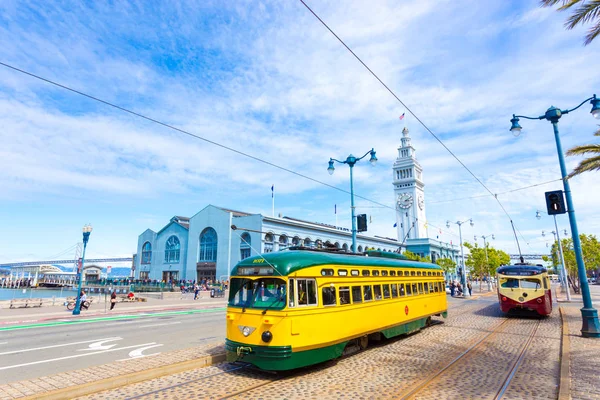 Straßenbahnen San Francisco Embarcadero Fähre Gebäude — Stockfoto