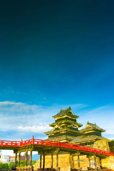 Imagem refletida do espelho de água do castelo de Matsumoto V — Fotografia de Stock