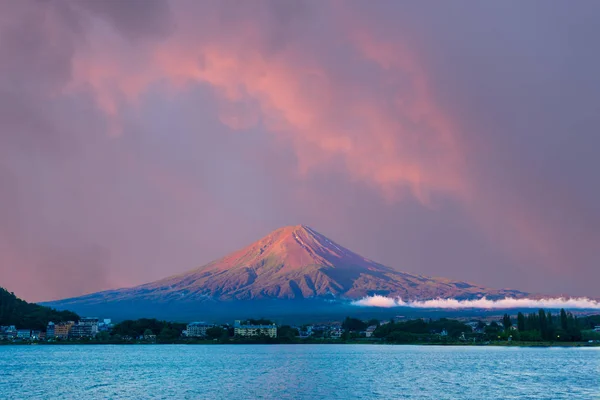 Mt 富士の朝日の出空河口湖ホテル — ストック写真