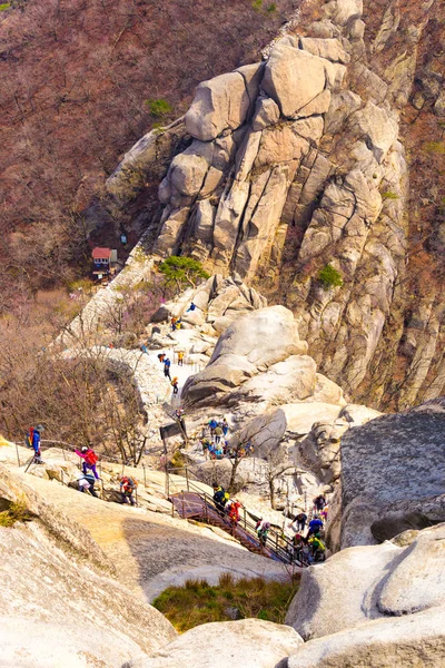 Bukhansan Mountain Queue Climbers Sendero Senderismo — Foto de Stock
