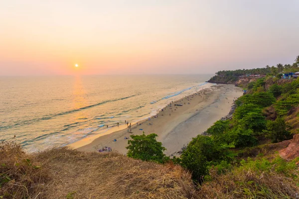 Varkala Beach Cliffs Oceano pôr do sol Horizon H Imagens De Bancos De Imagens