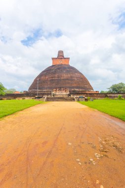 Anuradhapura Jetavanaramaya Dagoba toprak yol V