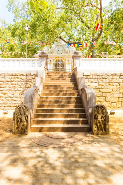 Anuradhapura Jaya Srí Mahá Bódhi strom západ schody — Stock fotografie