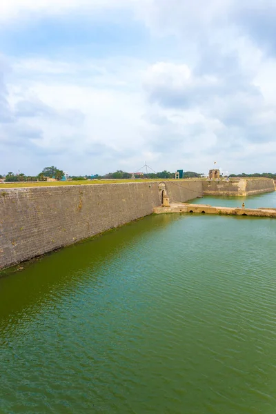 Jaffna Fort giriş köprü hendek uzak V